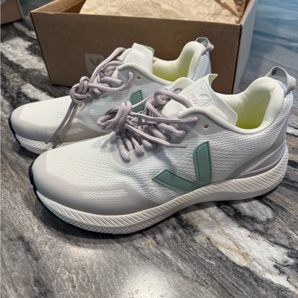 *NEW* Veja Impala Sneakers - Eggshell Matcha - Sz 38 (aka 7)